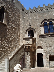 The courtyard of Palazzo Corvaja